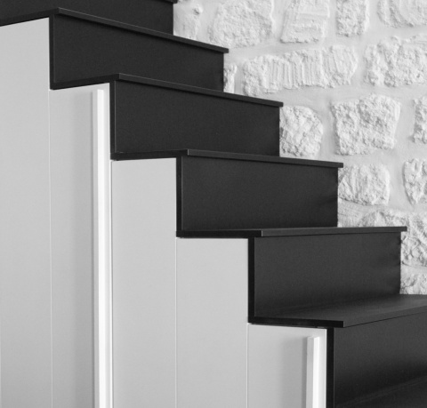 escalier en Valchromat noir